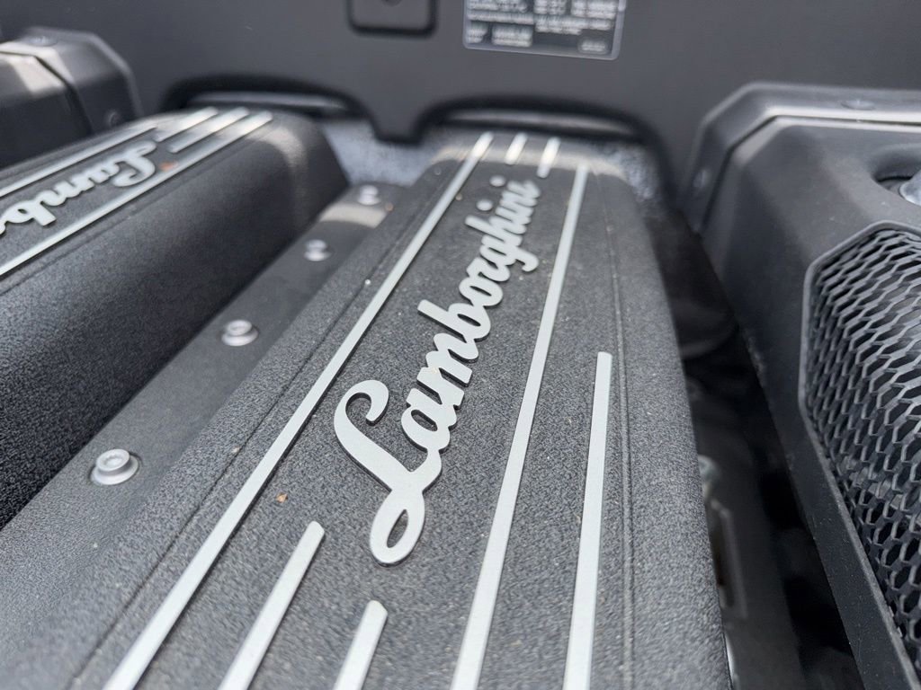 Used 2014 Lamborghini Gallardo LP 560-2 50th Anniversario RWD image 17