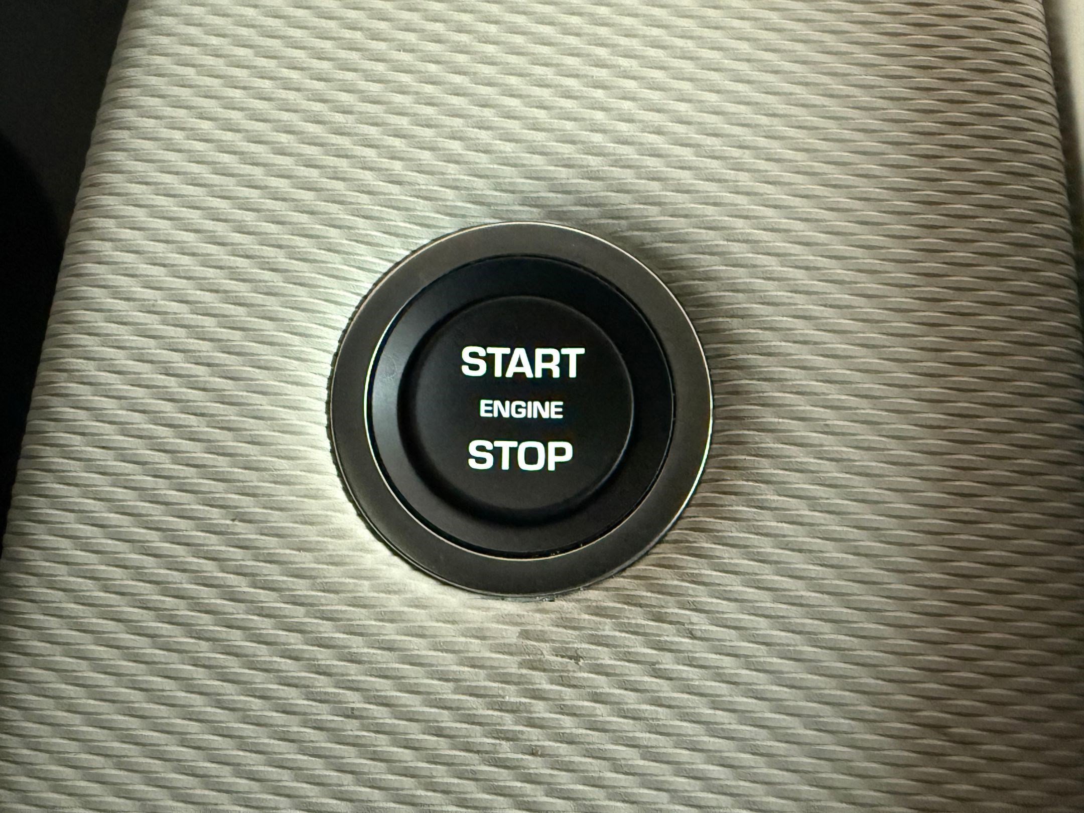 Certified 2025 Land Rover Discovery Sport Dynamic SE image 29