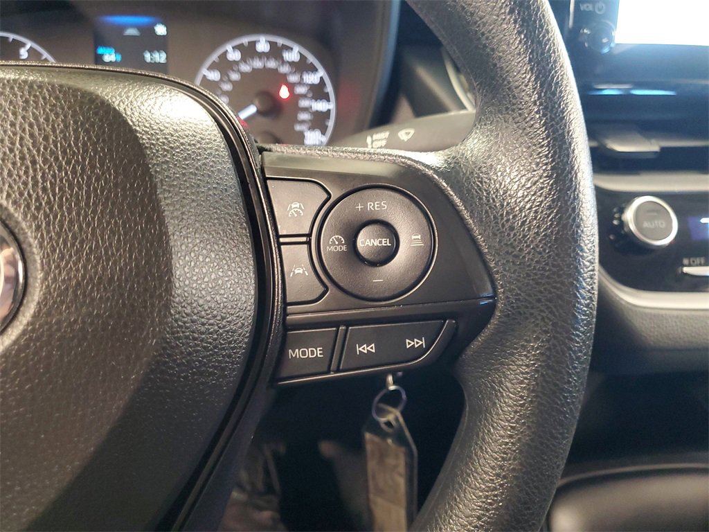 Used 2023 Toyota Corolla LE image 21
