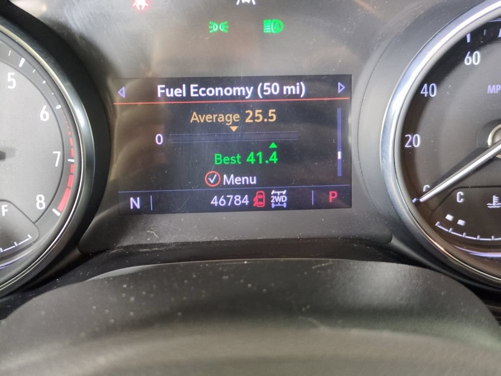 Used 2021 Buick Encore GX Essence AWD/4WD image 19