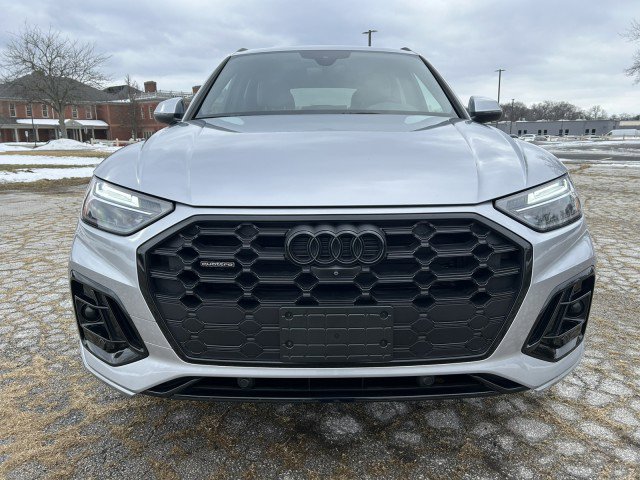 Certified 2024 Audi Q5 2.0T Premium Plus w/ Premium Plus Package image 2