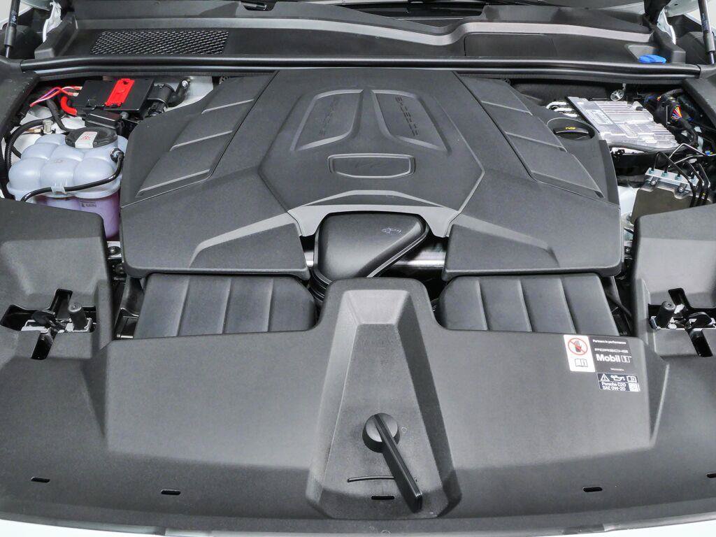 New 2026 Porsche Cayenne Coupe AWD/4WD image 36