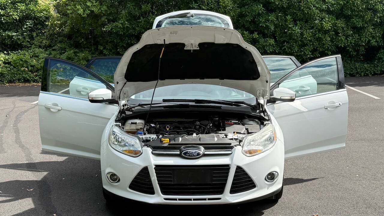 Used 2012 Ford Focus SEL FWD image 8