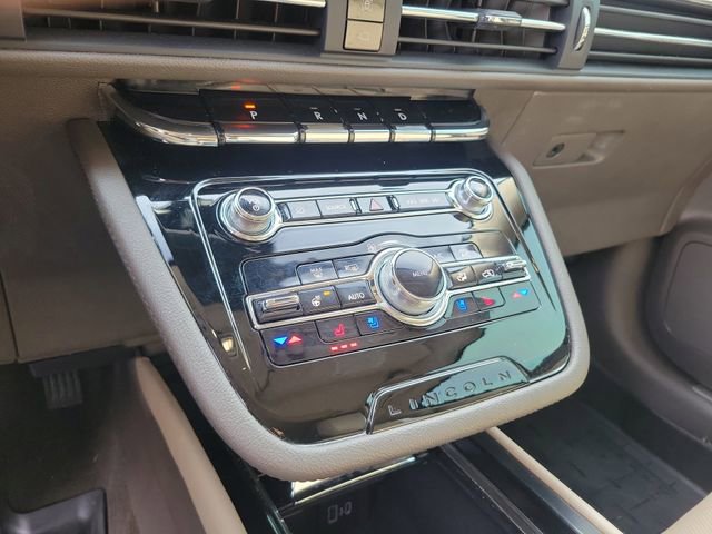 Used 2021 Lincoln Corsair Reserve w/ Equipment Group 201A image 15