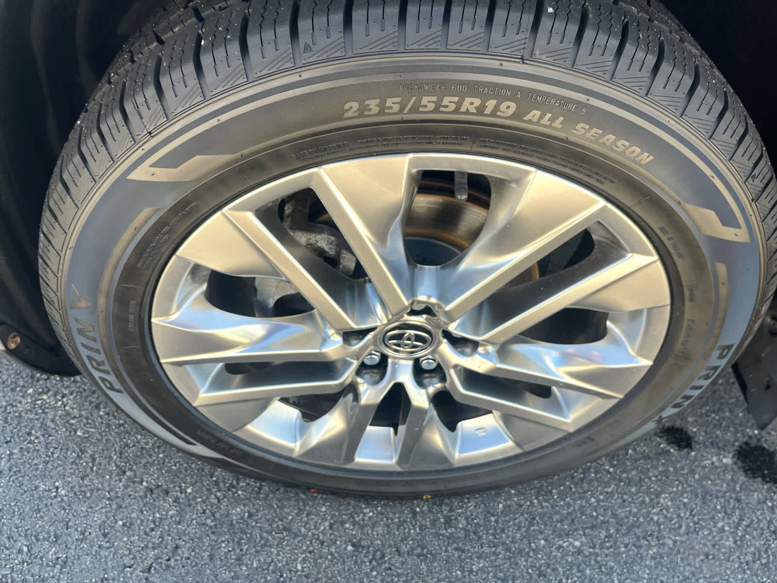 Used 2021 Toyota RAV4 XLE Premium image 20