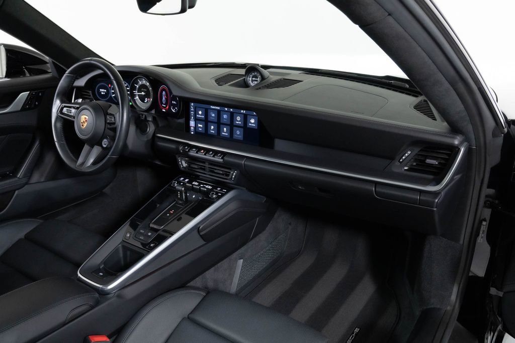 Used 2021 Porsche 911 Turbo image 30