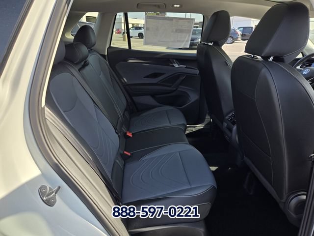New 2026 Volkswagen Tiguan SE FWD image 12