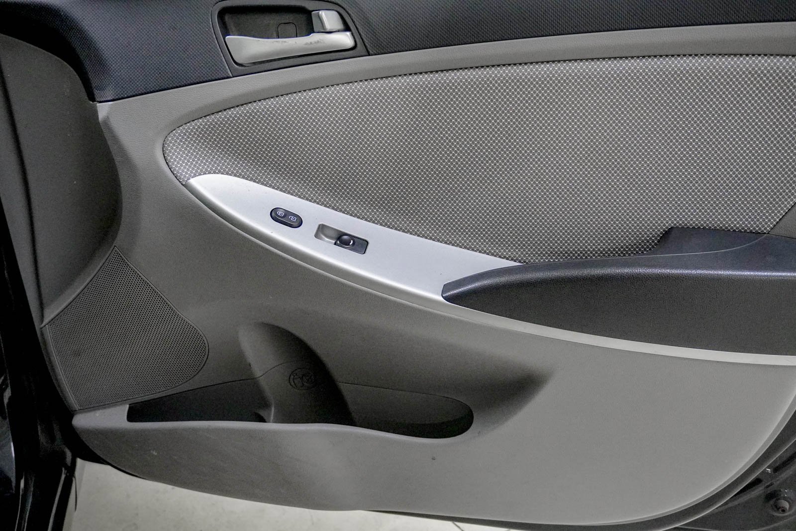 Used 2013 Hyundai Accent GLS image 31