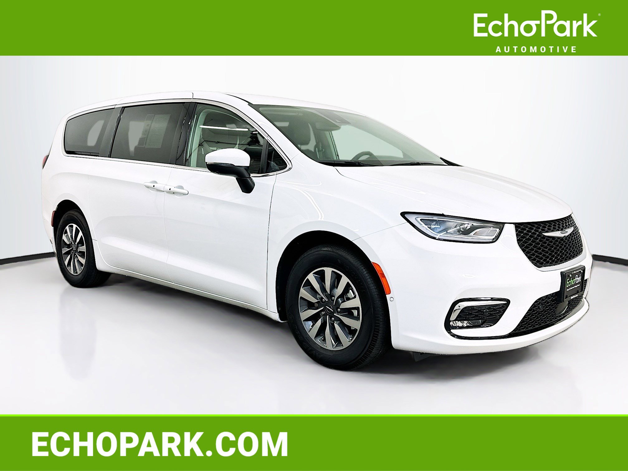 Used 2023 Chrysler Pacifica Touring-L