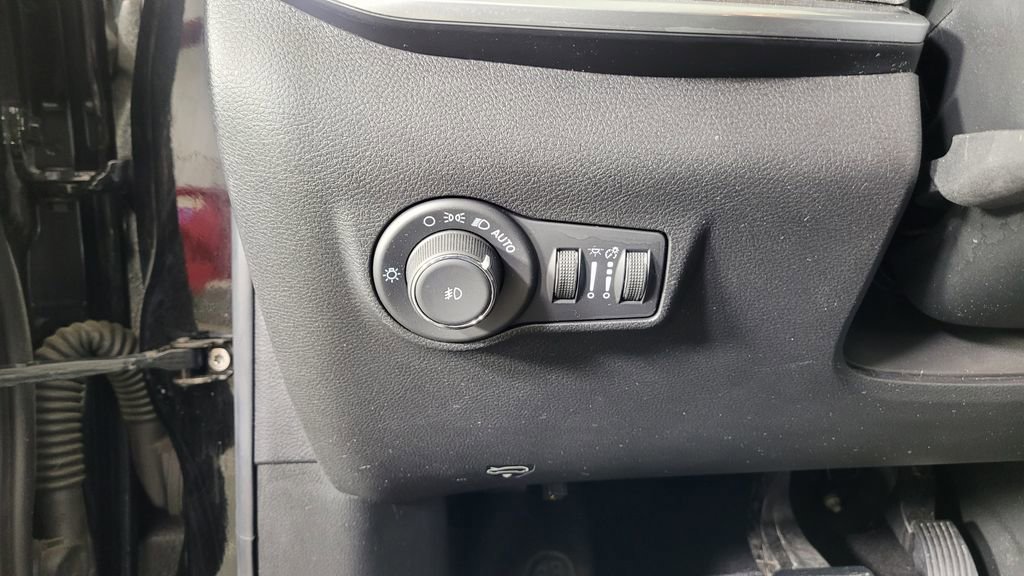 Used 2022 Jeep Compass Latitude image 19