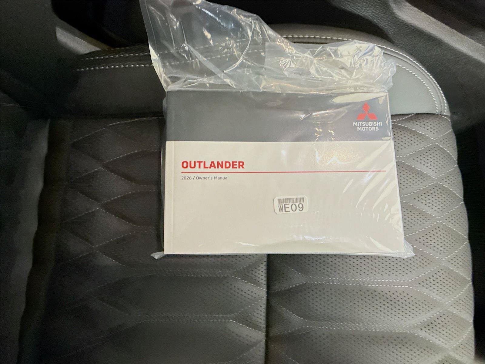 New 2026 Mitsubishi Outlander SEL FWD image 22