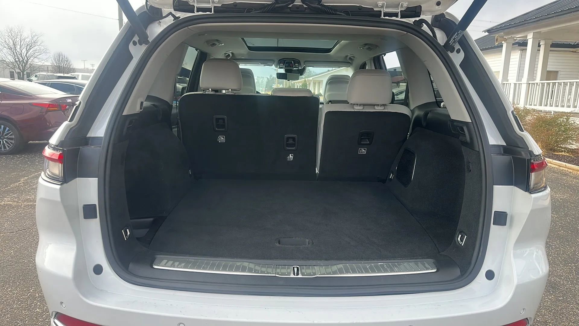 Used 2023 Jeep Grand Cherokee Overland w/ Adv Protech Group III image 21