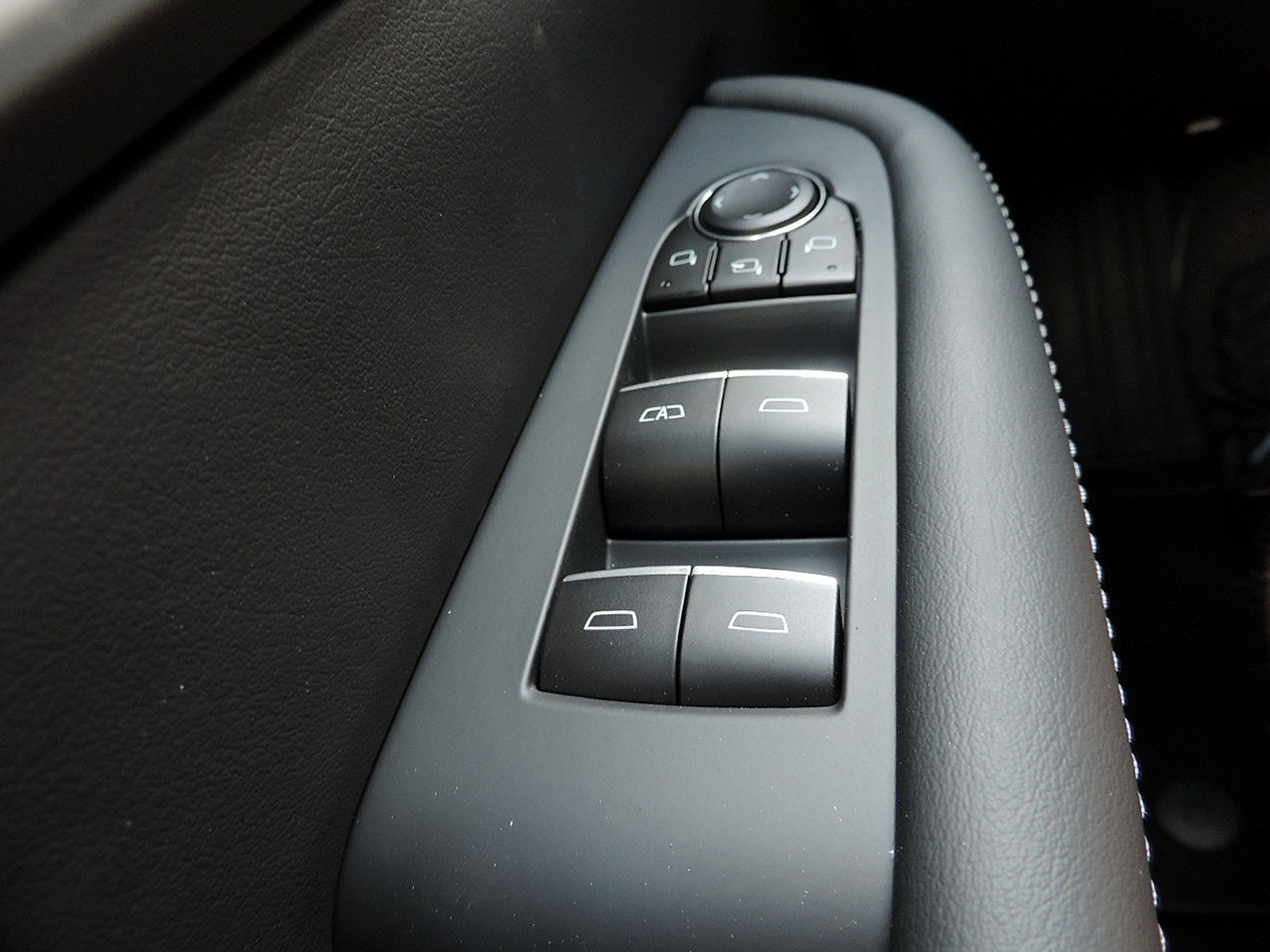 New 2026 Buick Enclave Sport Touring w/ Power Package image 21