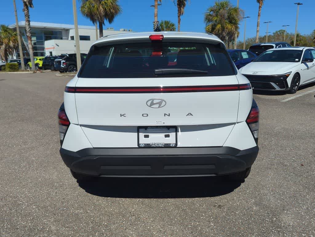 New 2025 Hyundai Kona SE image 6