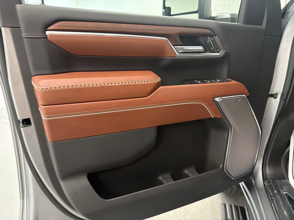 New 2026 GMC Sierra 3500 Denali Ultimate AWD/4WD image 12