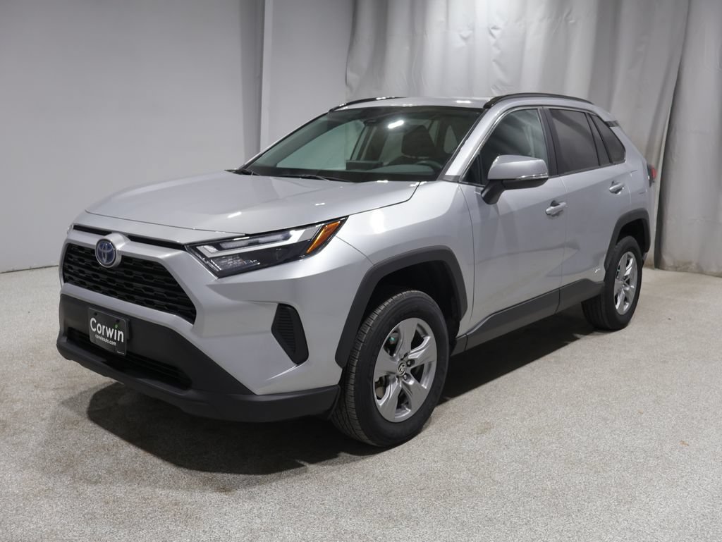 Used 2024 Toyota RAV4 XLE w/ Convenience Package AWD/4WD image 5