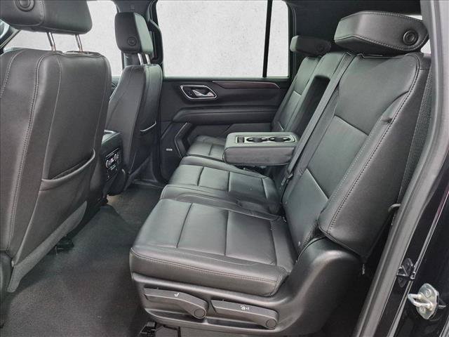 Used 2023 Chevrolet Suburban LT w/ LT Signature Plus Package RWD image 19
