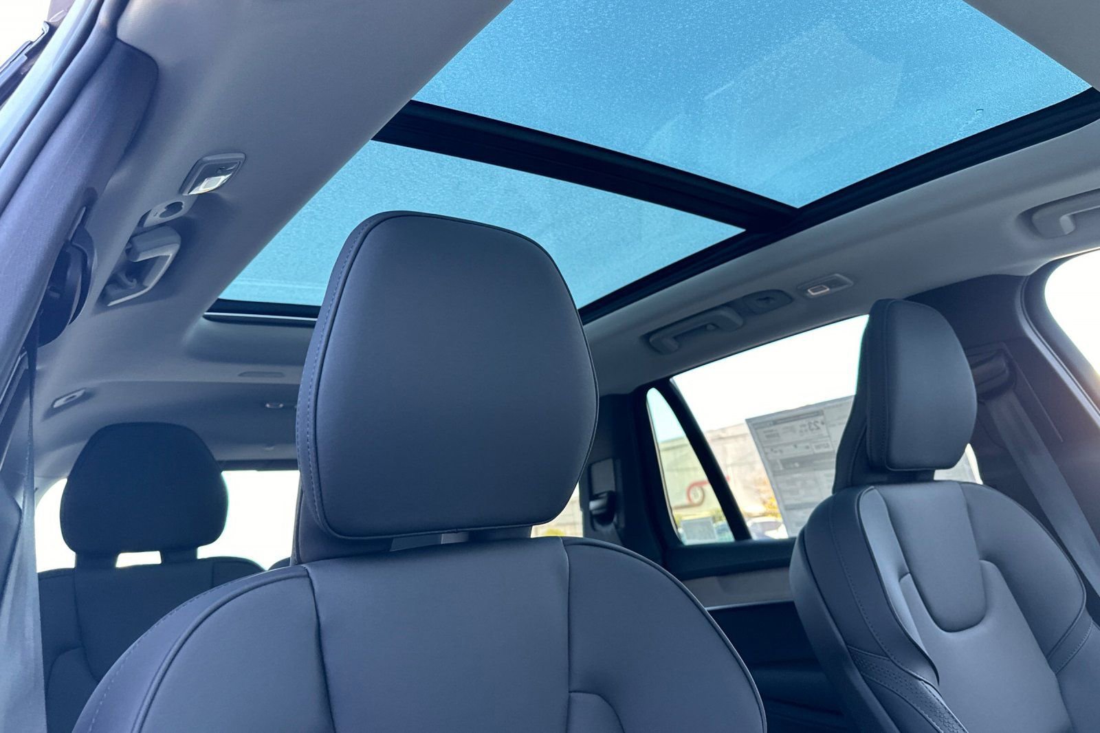 New 2026 Volvo XC90 B6 Plus w/ Protection Package image 20