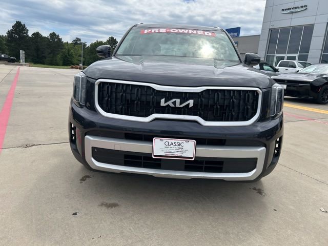 Used 2025 Kia Telluride EX w/ EX Captain's Chair Package AWD/4WD image 2