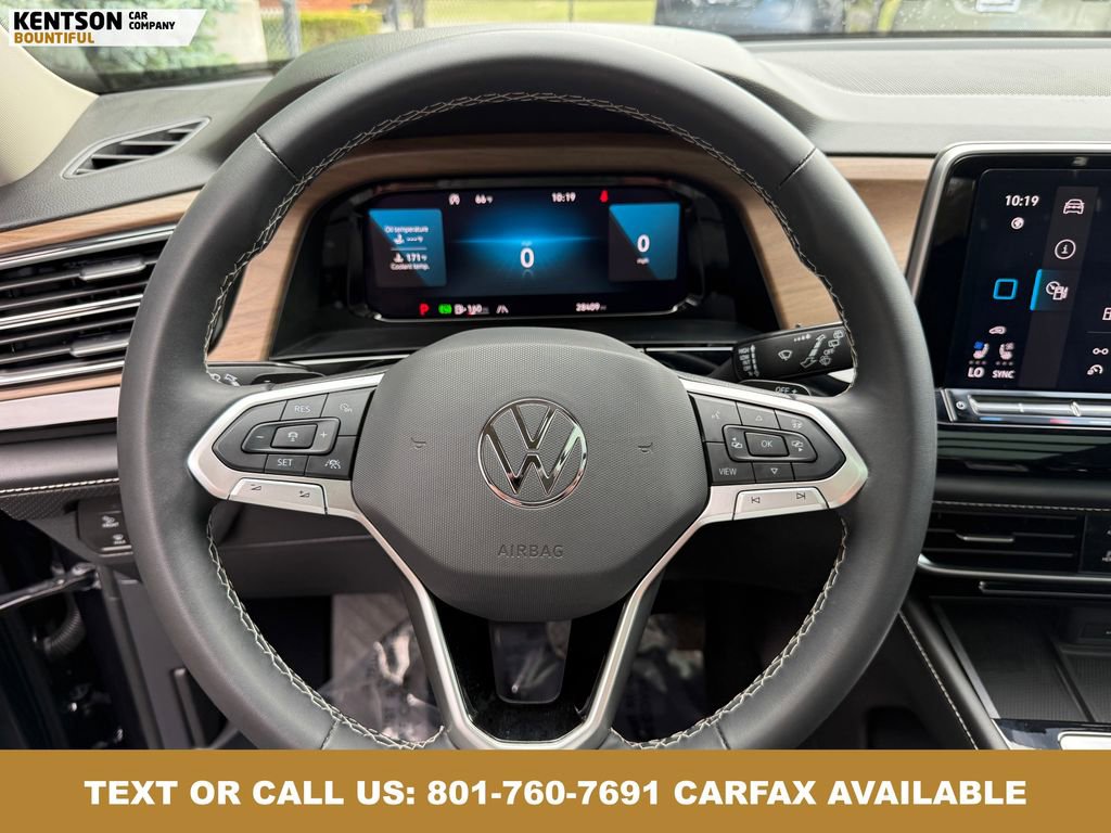 Used 2024 Volkswagen Atlas SE AWD/4WD image 17