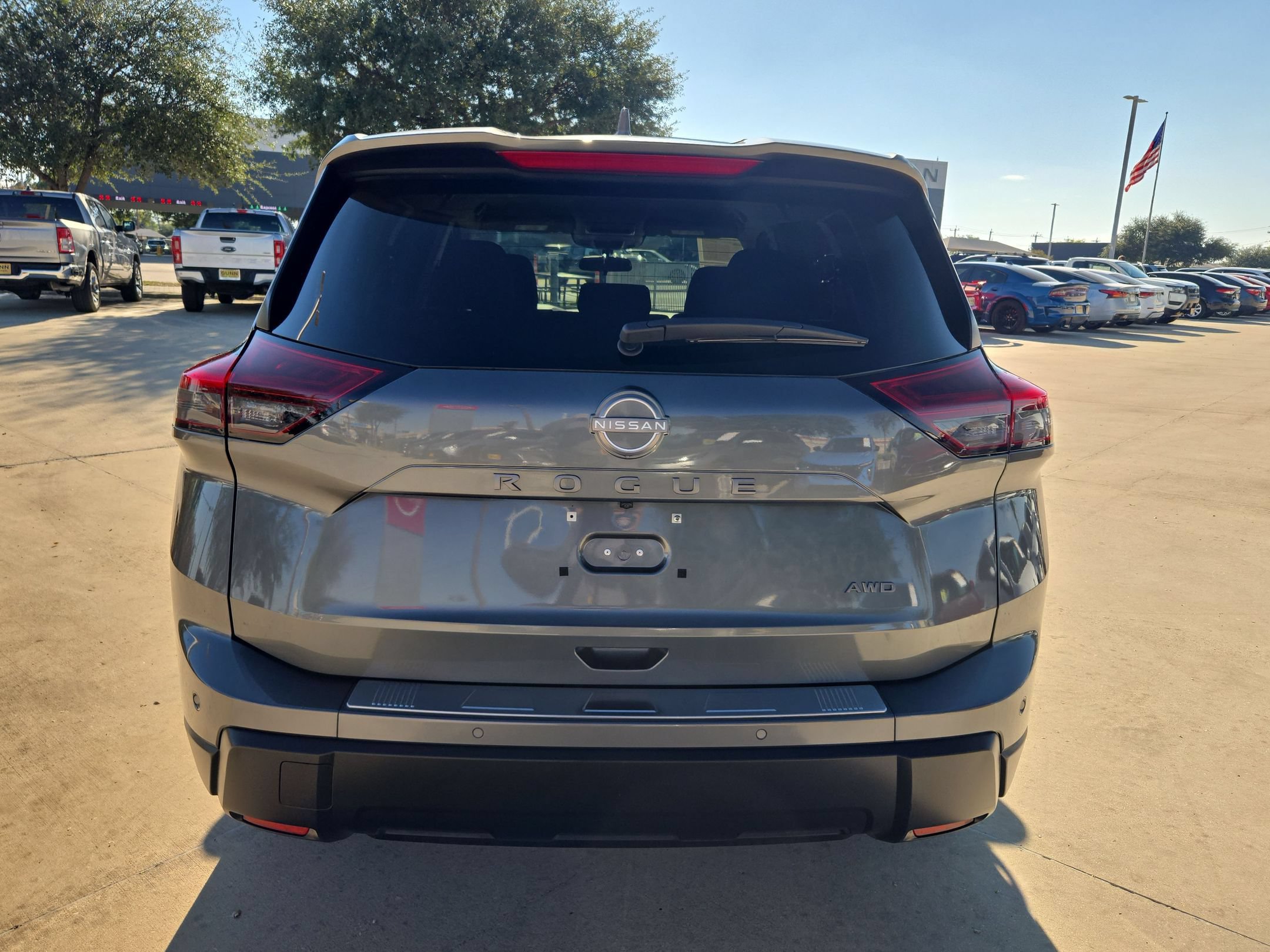 Certified 2026 Nissan Rogue SV w/ Cold Weather Package AWD/4WD image 4
