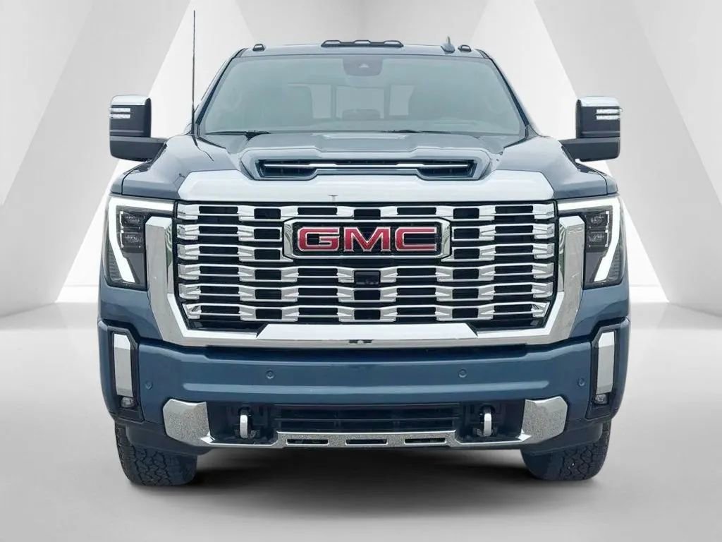 New 2026 GMC Sierra 2500 Denali w/ Denali Reserve Package AWD/4WD image 2