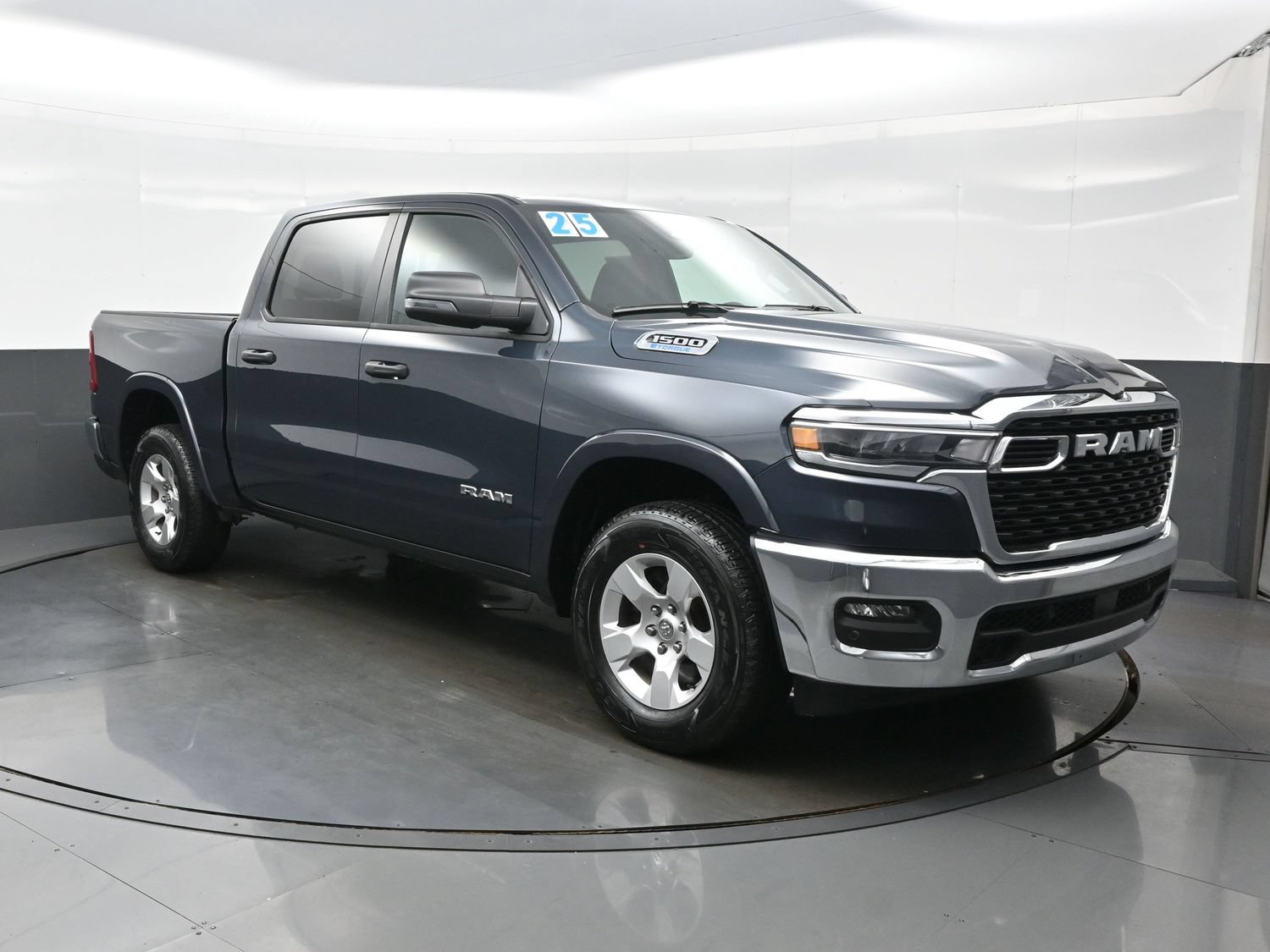Used 2025 RAM 1500 Big Horn AWD/4WD image 11
