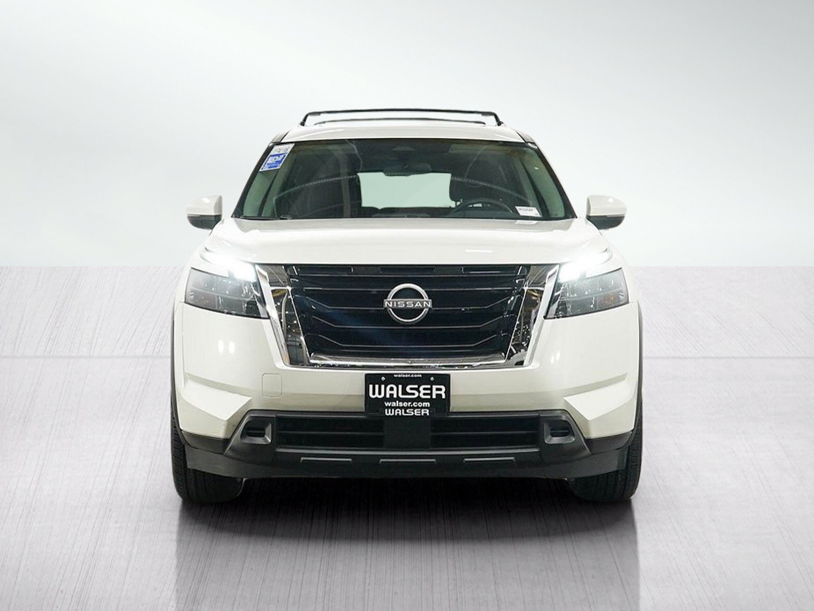 Used 2023 Nissan Pathfinder SV w/ SV Premium Package AWD/4WD image 8