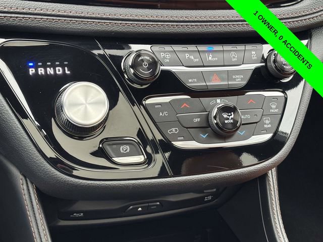 Used 2024 Chrysler Pacifica Pinnacle w/ Trailer Tow Group image 21