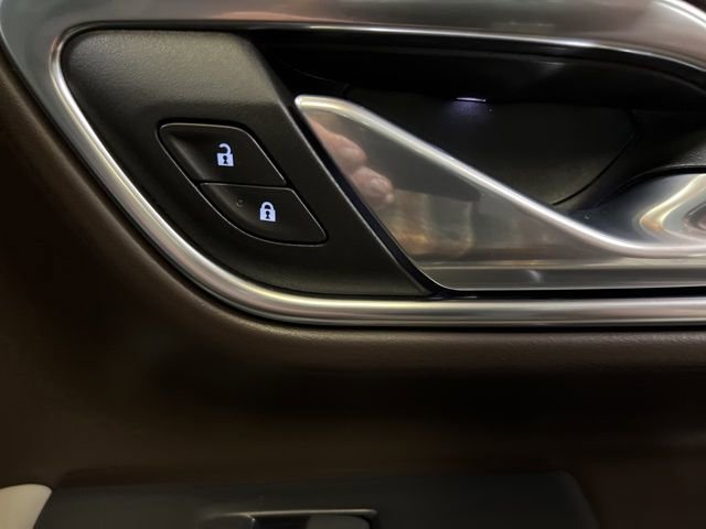 Used 2023 GMC Yukon XL SLT w/ SLT Luxury Package image 72