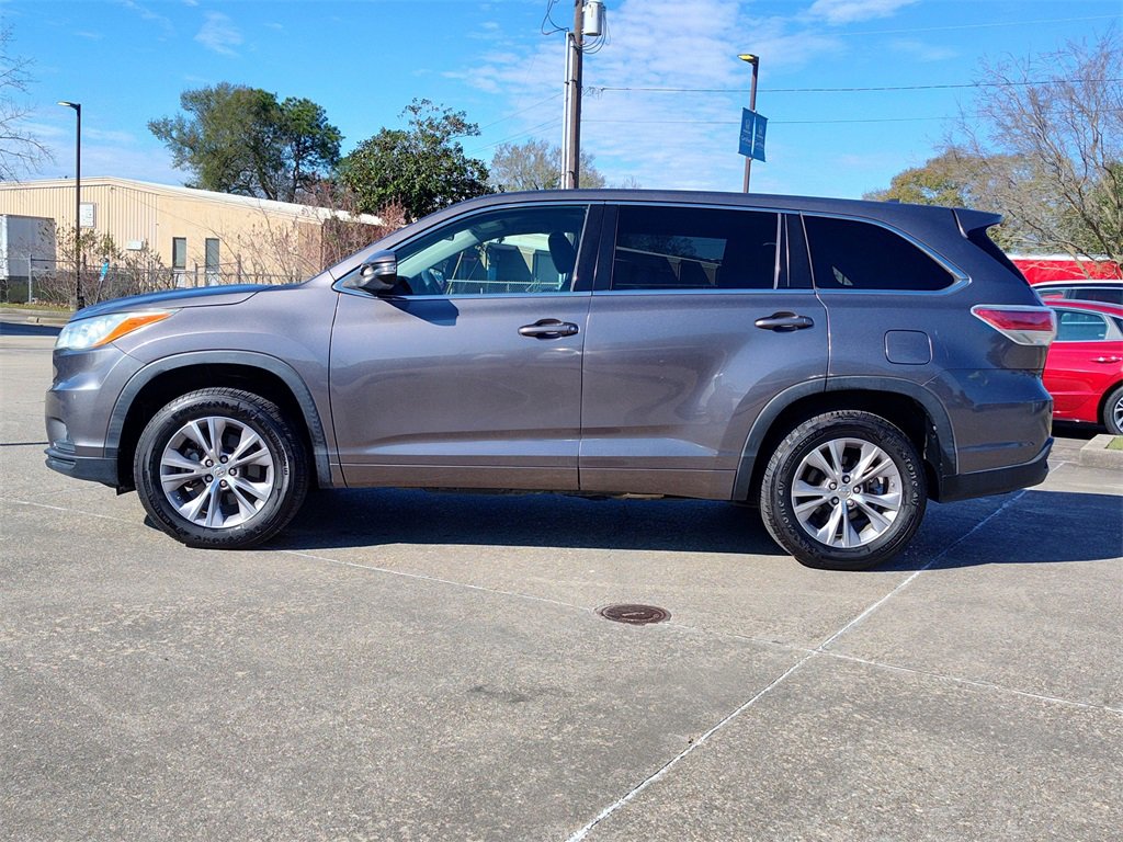 Used 2014 Toyota Highlander LE image 4