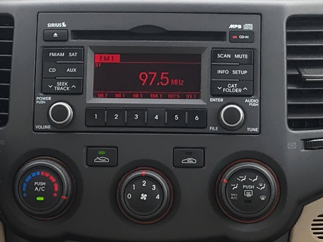 Used 2010 Kia Optima LX image 6