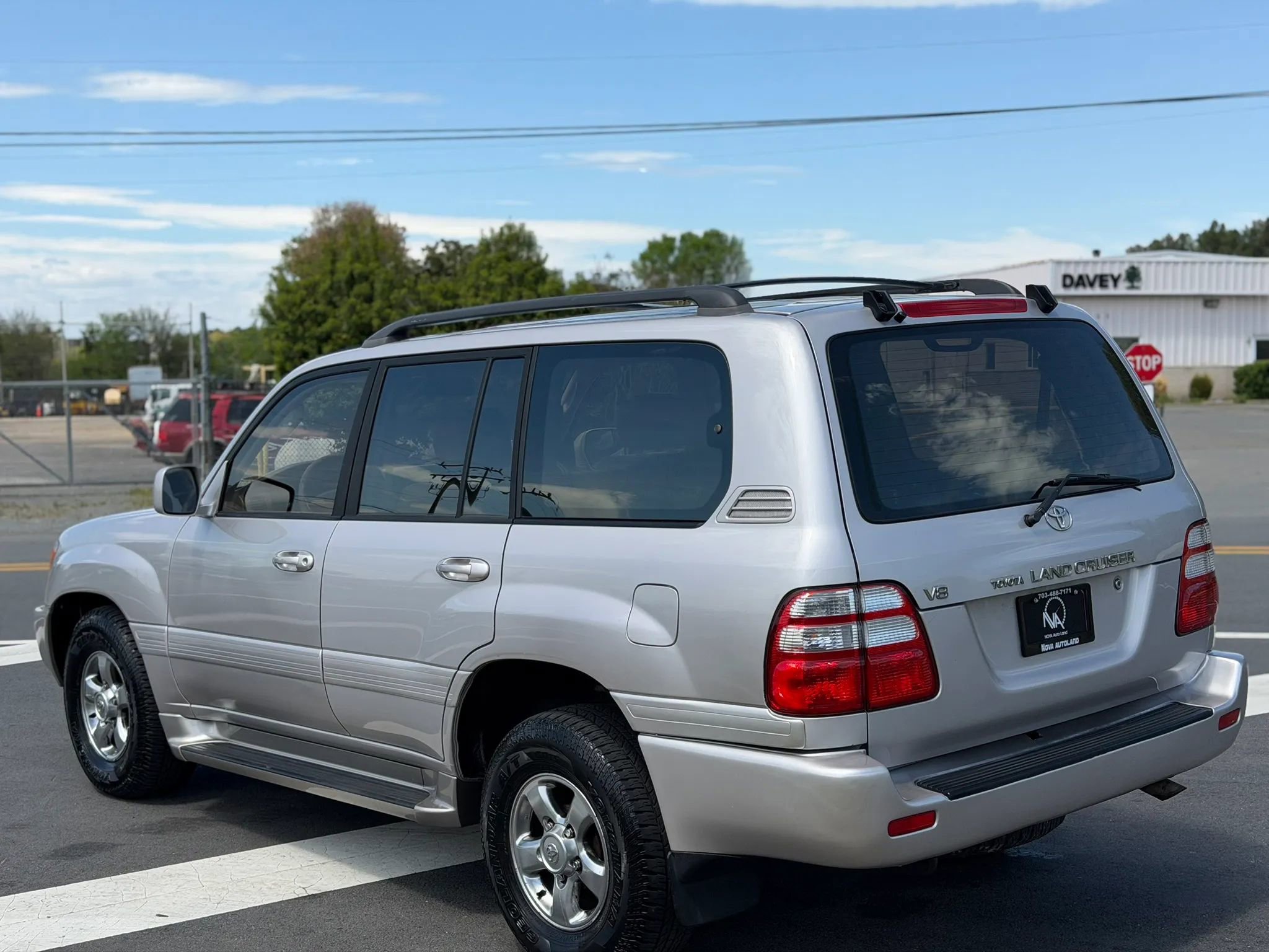 Used 2002 Toyota Land Cruiser AWD/4WD image 7
