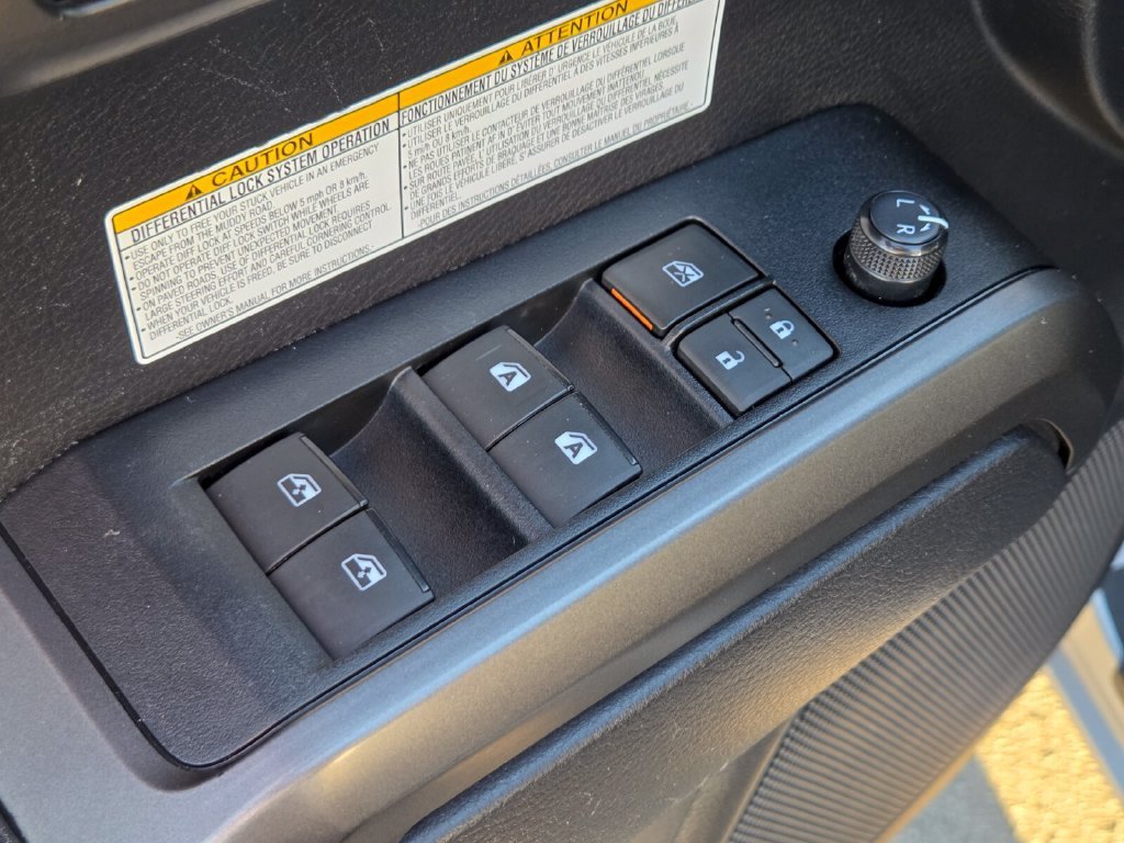 Used 2020 Toyota Tacoma TRD Off-Road AWD/4WD image 22