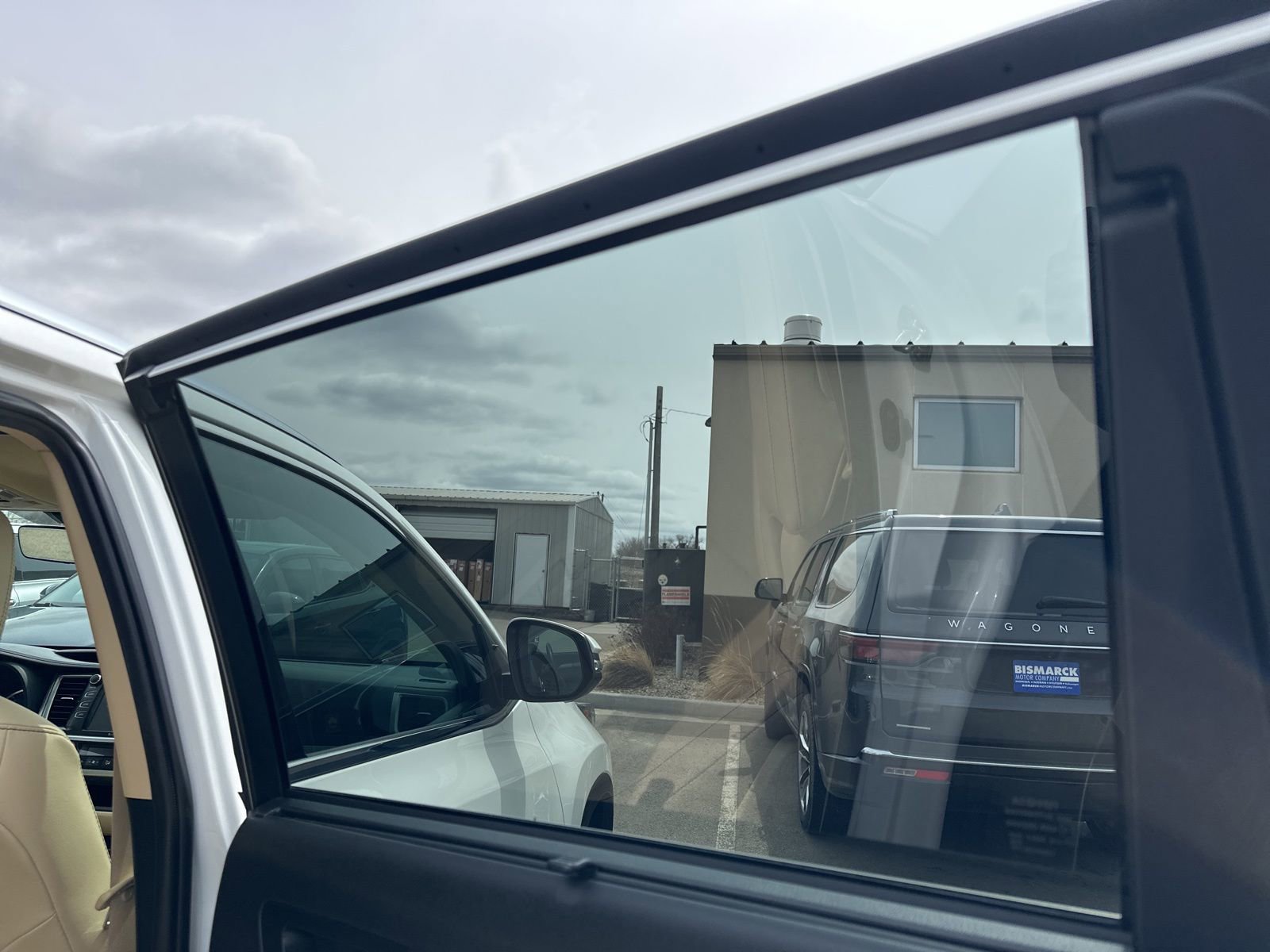 Used 2019 Toyota Highlander XLE AWD/4WD image 37