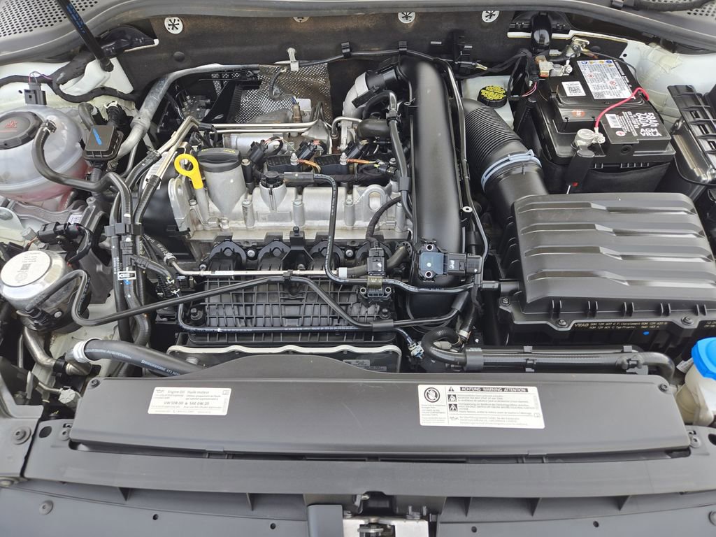 Used 2019 Volkswagen Golf SE image 32