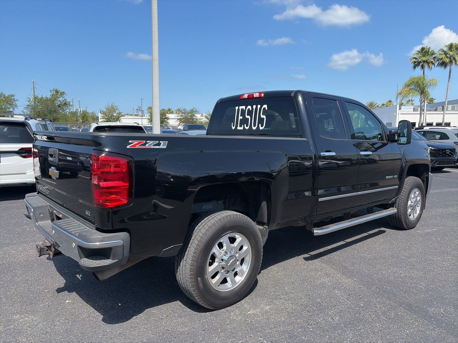 Used 2015 Chevrolet Silverado 2500 LTZ w/ LTZ Plus Package AWD/4WD image 7
