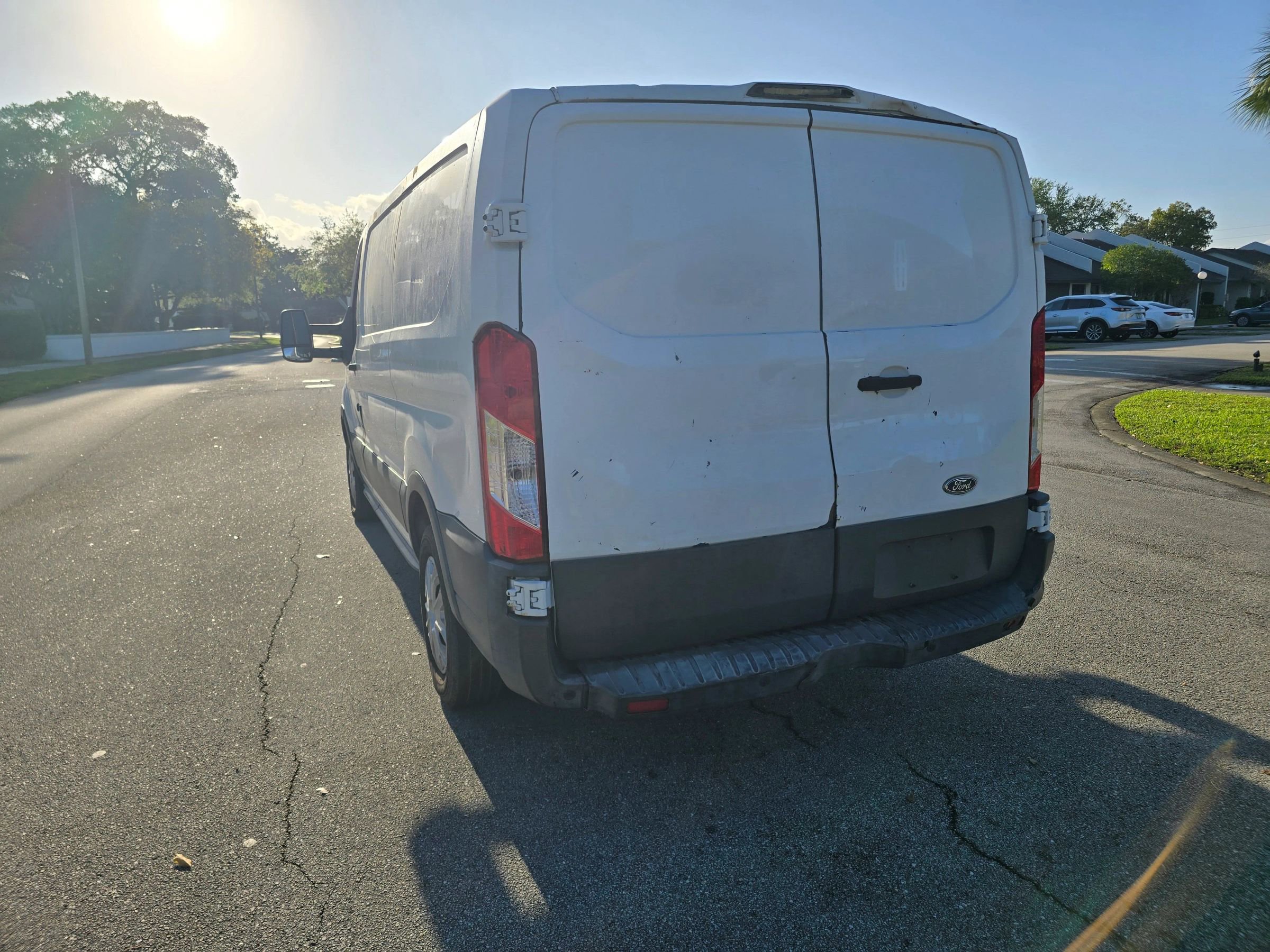 Used 2015 Ford Transit 150 130 Low Roof w/ Exterior Upgrade Package RWD image 7