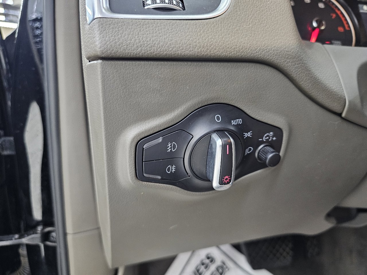 Used 2017 Audi Q5 2.0T Premium Plus w/ Technology Package image 38