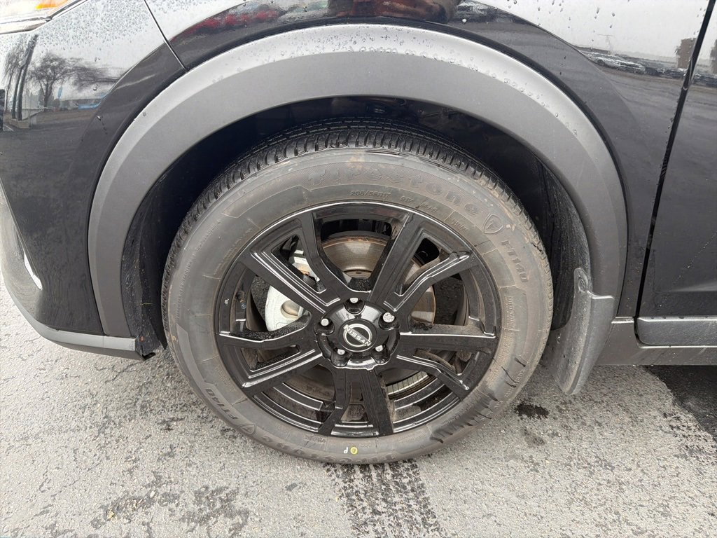 Used 2024 Nissan Kicks SR w/ SR Premium Package image 5