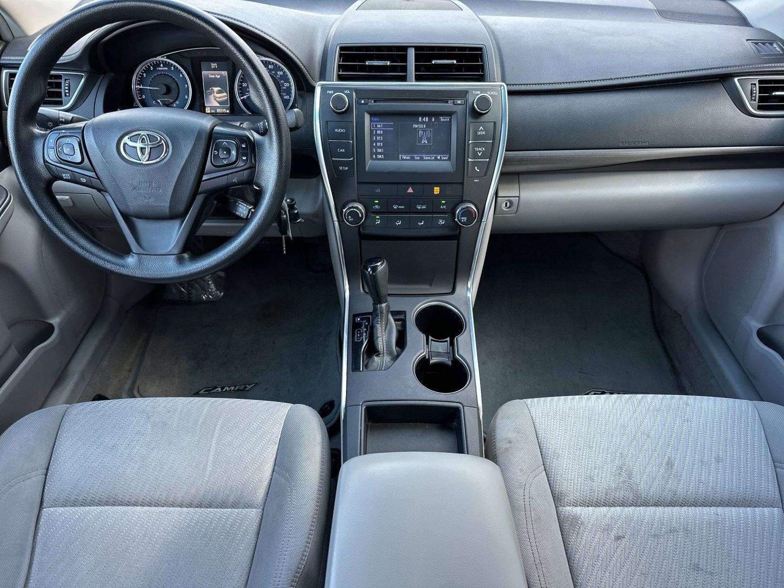 Used 2016 Toyota Camry LE image 12