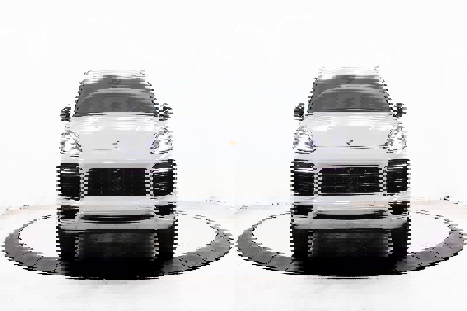 Certified 2023 Porsche Cayenne GTS w/ Premium Package Plus image 10