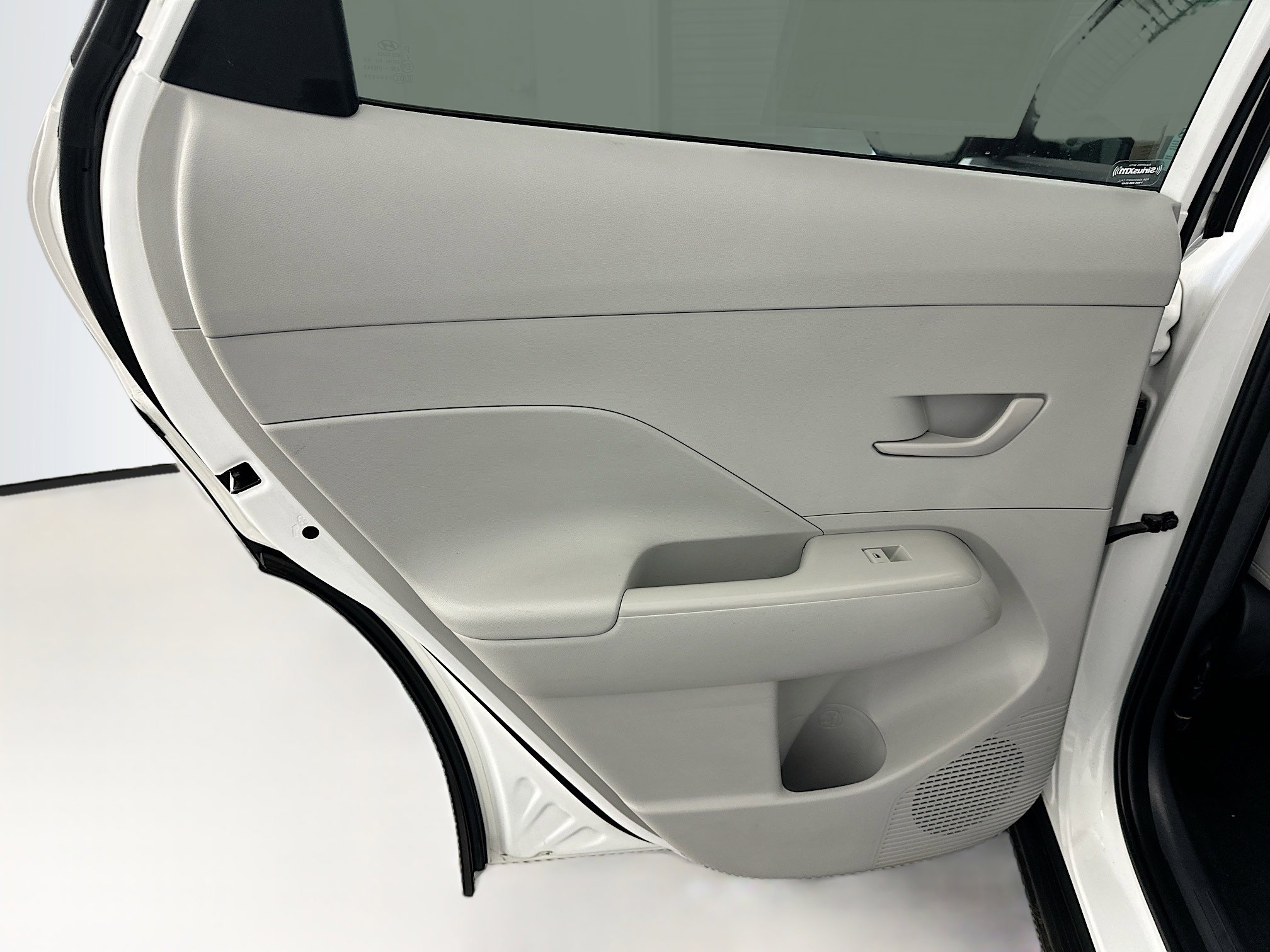 Used 2025 Hyundai Kona SEL image 27