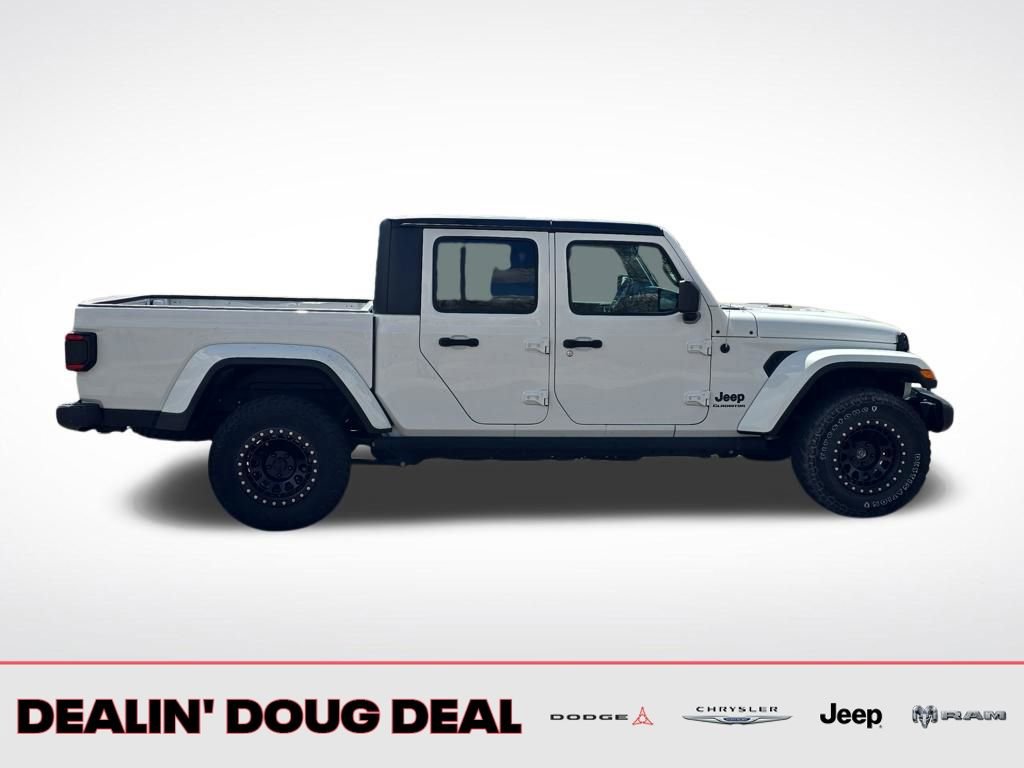 Used 2021 Jeep Gladiator Sport image 7