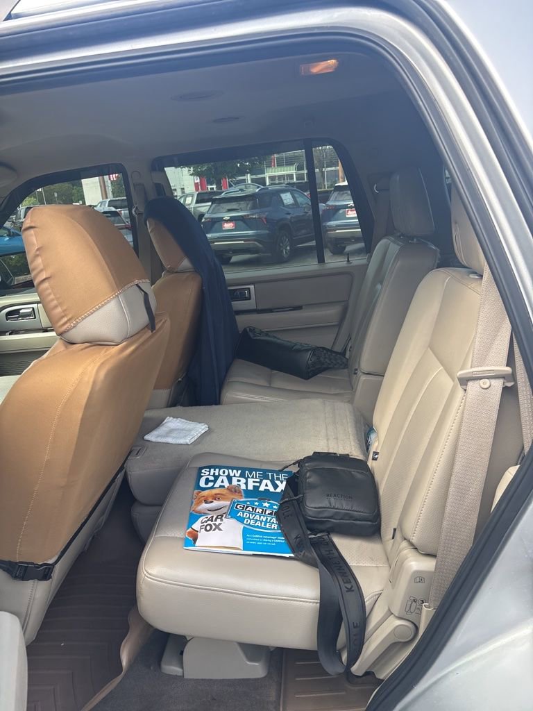 Used 2010 Ford Expedition Limited RWD image 6