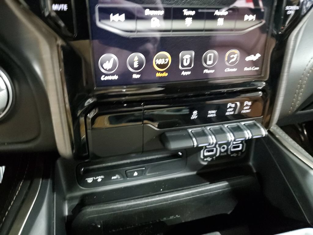 Used 2019 RAM 1500 Limited RWD image 36