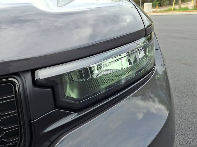 New 2025 Jeep Grand Cherokee L Limited w/ Black Appearance Package AWD/4WD image 13
