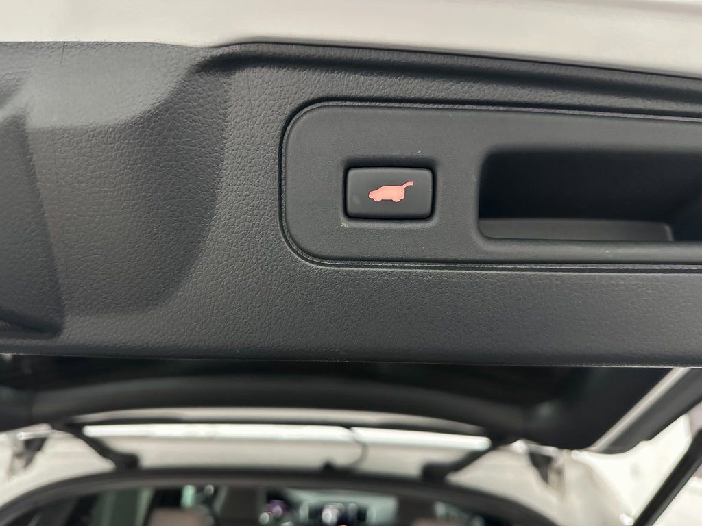 Used 2025 Honda Passport EX-L image 37