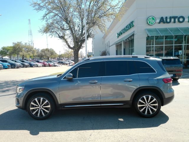 Used 2020 Mercedes-Benz GLB 250 w/ Premium Package image 16