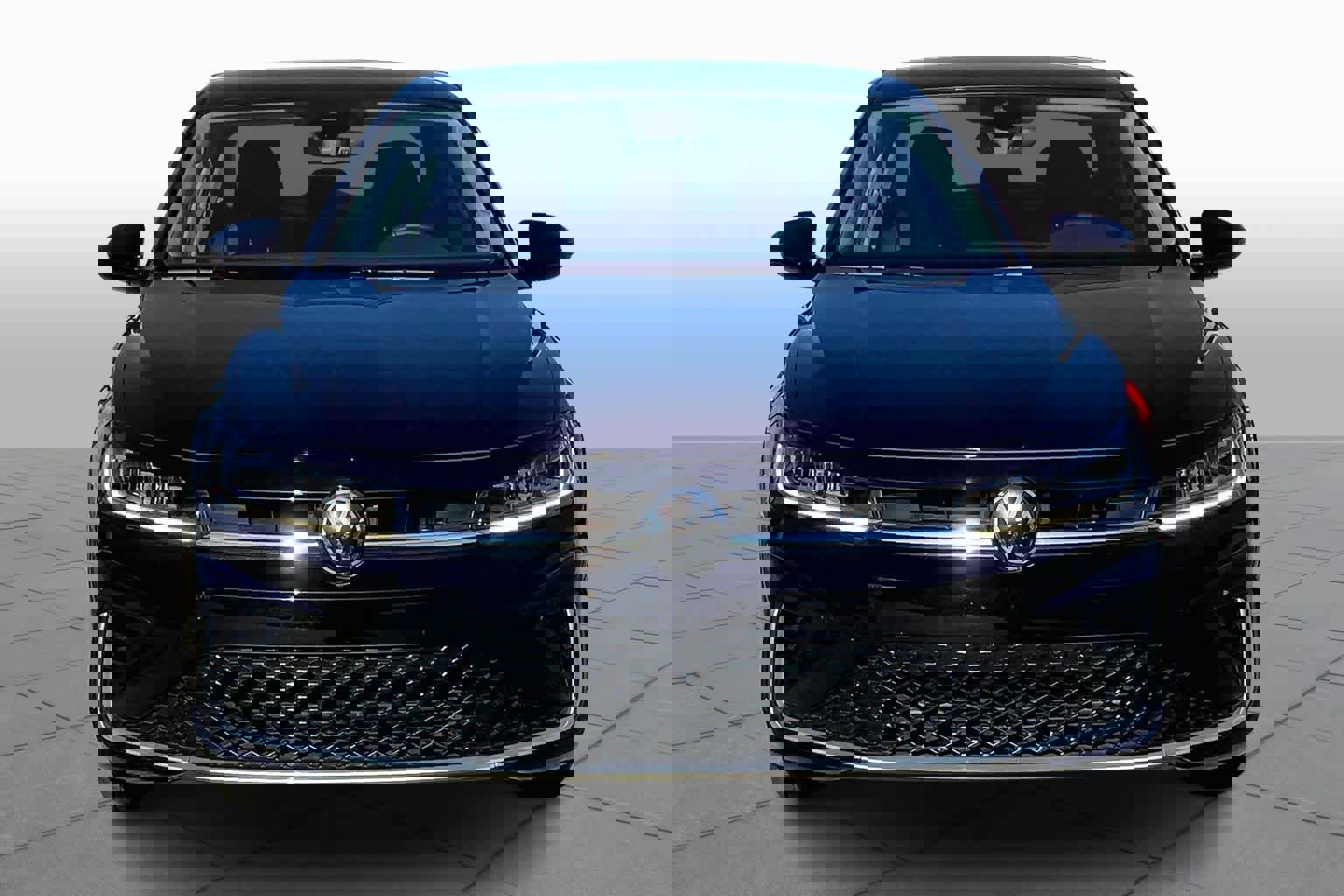 Used 2025 Volkswagen Jetta SE image 4